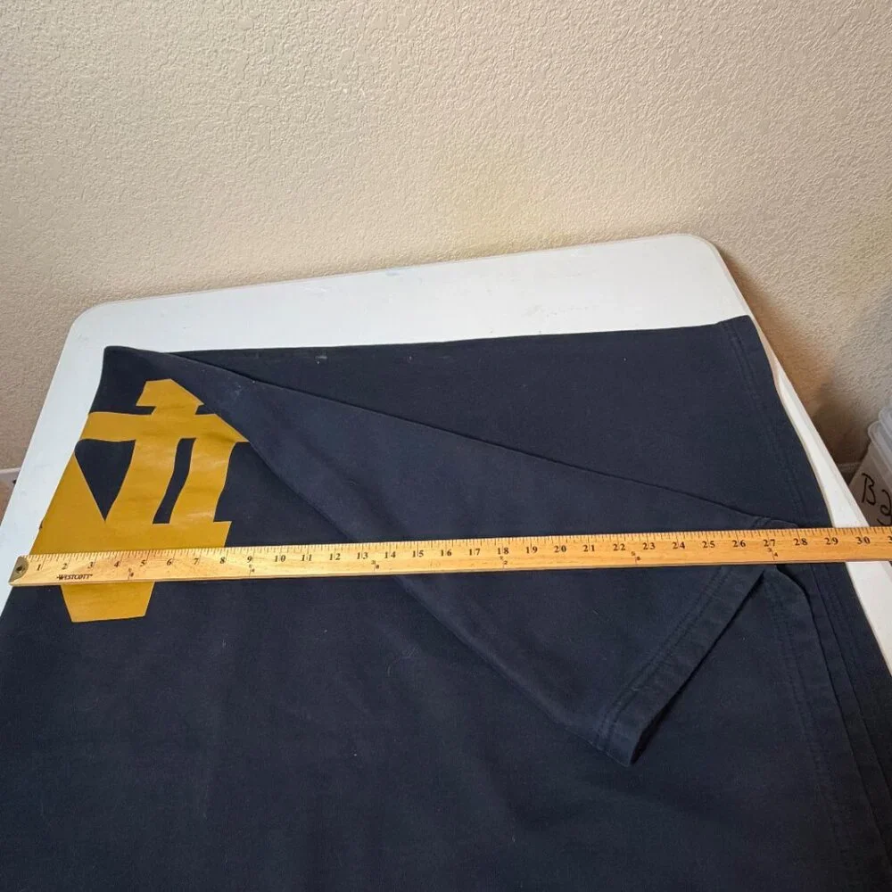 MV Sport‎ Notre Dame Black Fleece Throw Blanket Soft Warm Collegiate